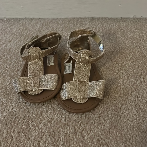 Glittery gold and brown sandals for 9-12 Months good condition! - Picture 5 of 5